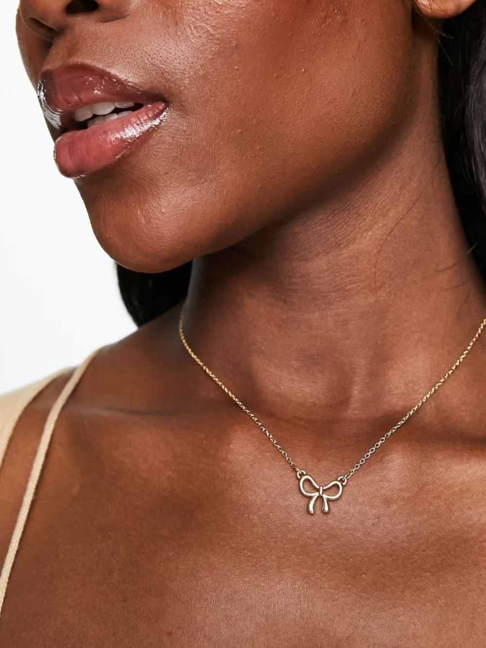 Gold Chain Bow Necklace